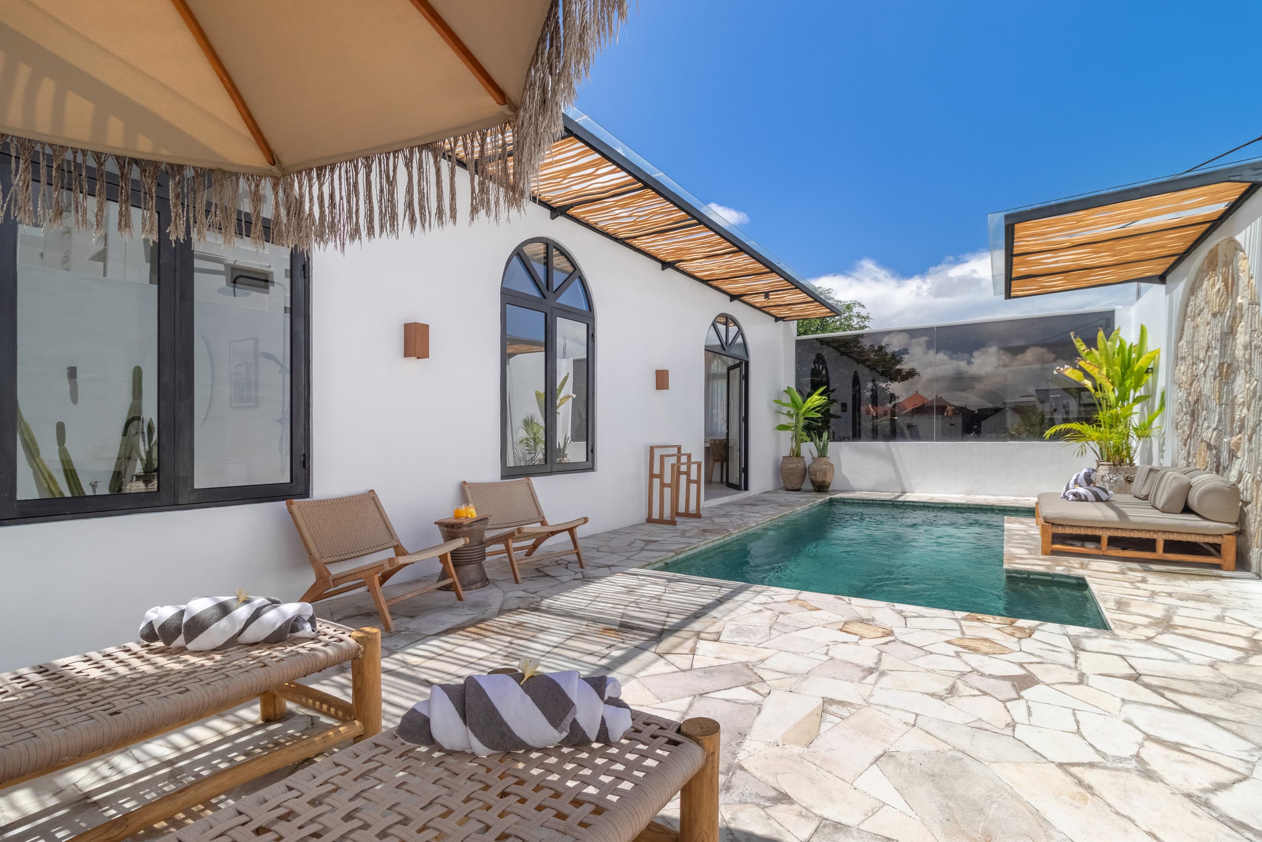 Modern 2BR Pool Villa in Peaceful Canggu — photo 3