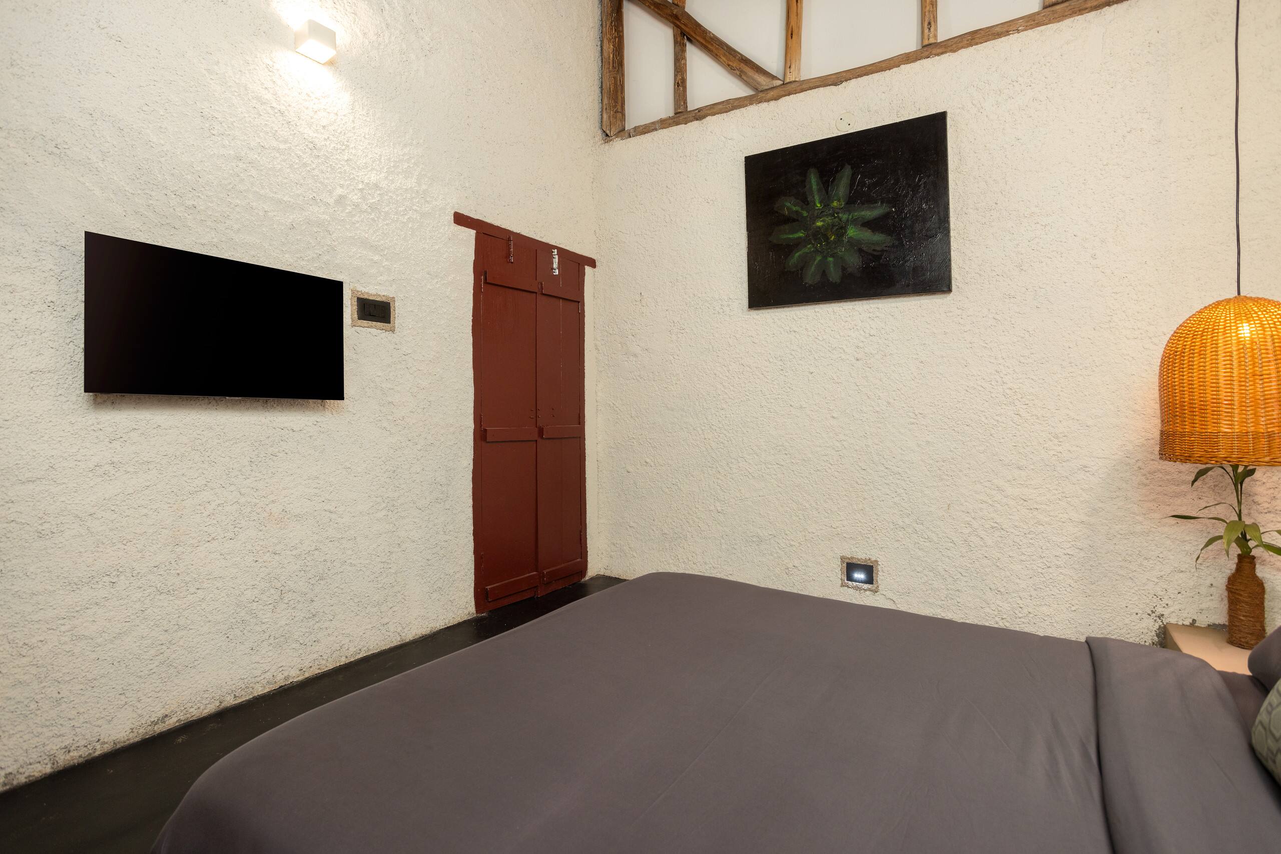 Mud house Villa & Art gallery, Marayoor, Munnar 16