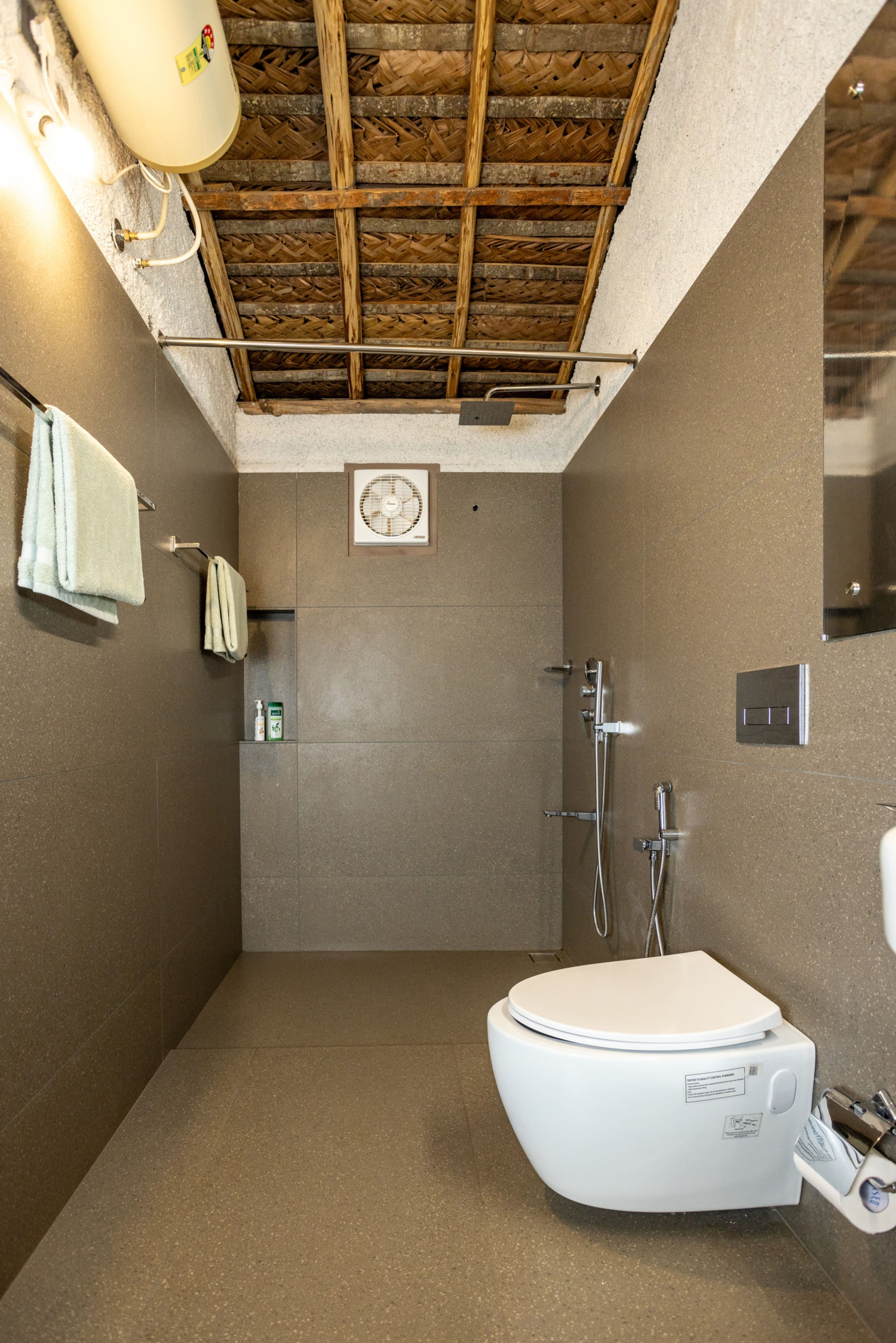 Mud house Villa & Art gallery, Marayoor, Munnar 20