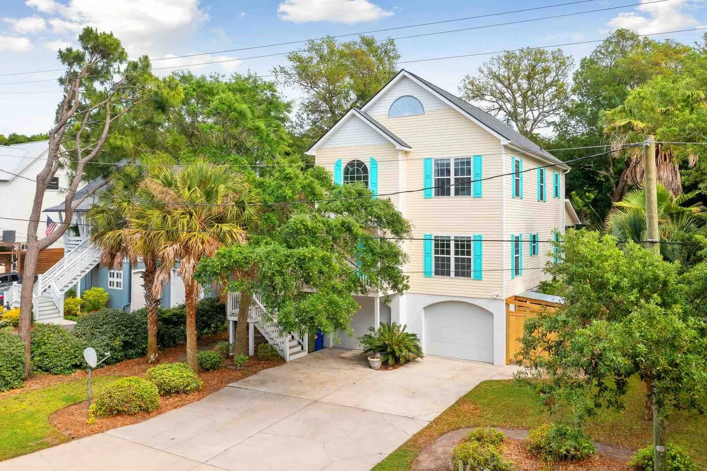 Folly Beach Home: Walk Everywhere - Happy Ours 11
