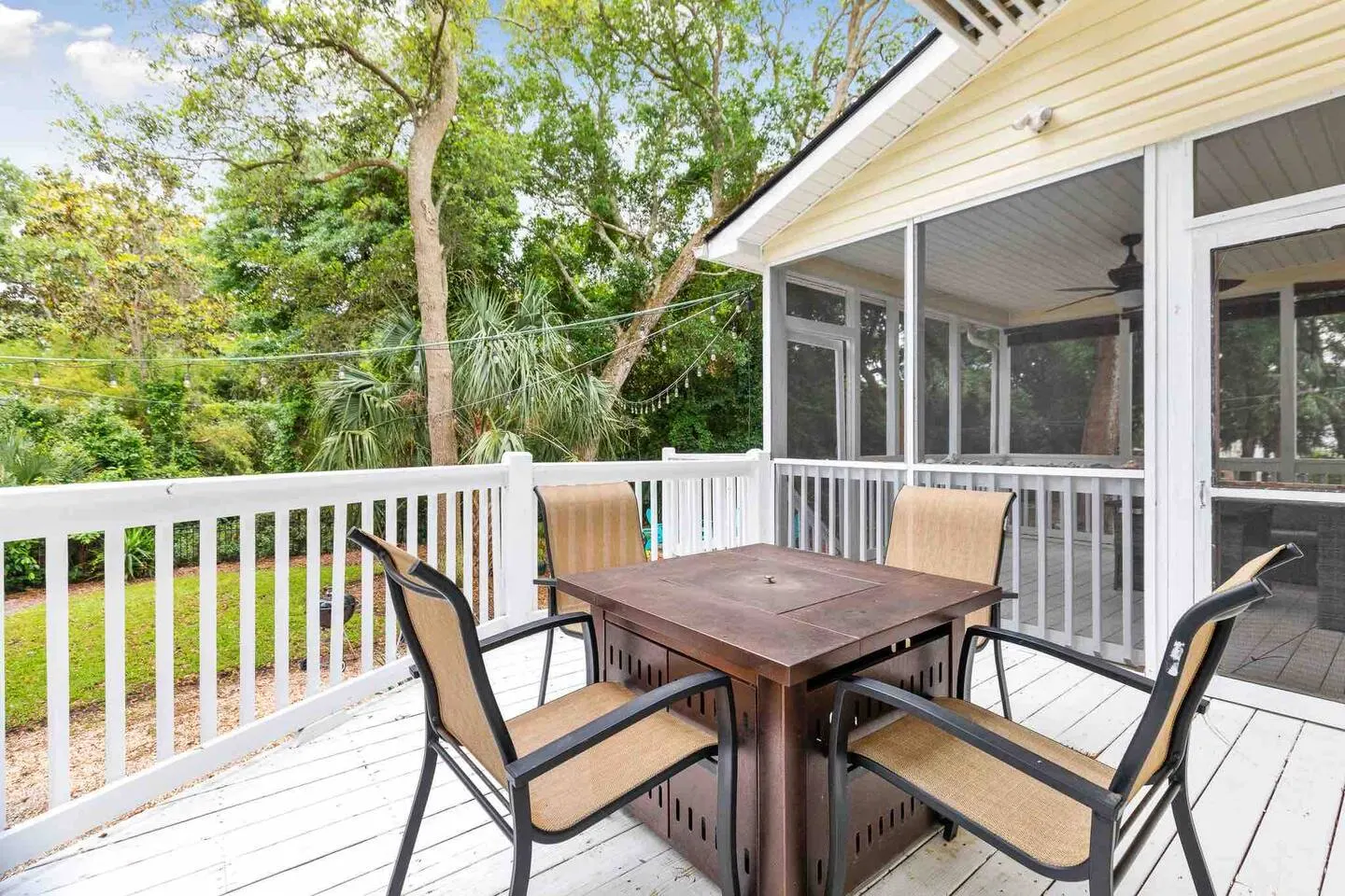 Folly Beach Home: Walk Everywhere - Happy Ours — photo 3