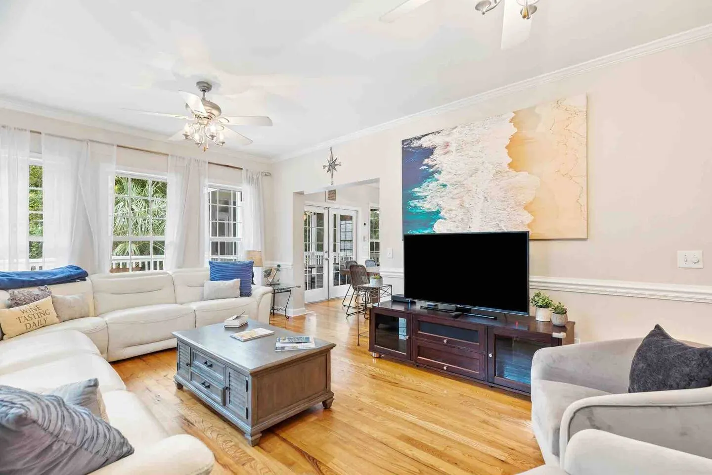 Folly Beach Home: Walk Everywhere - Happy Ours 8