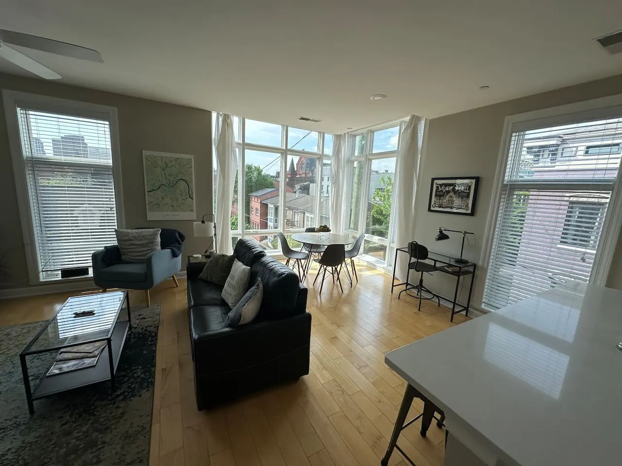 Best-of-the-Best in OTR, FREE Parking! 17