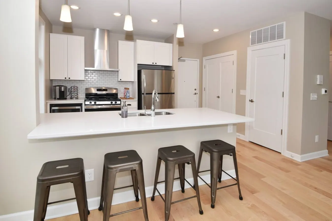 Best-of-the-Best in OTR, FREE Parking! 6