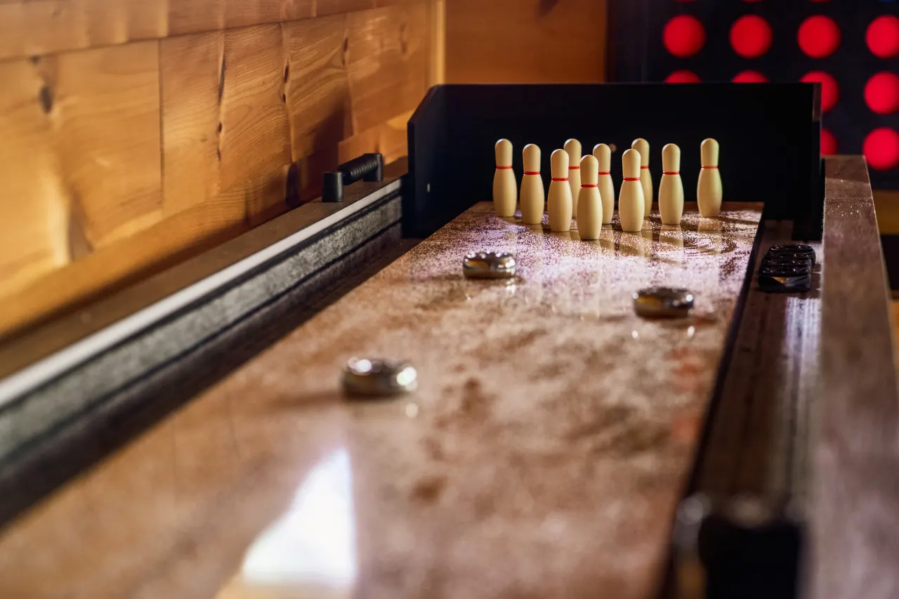 The Copper Bird Modern Close to Downtown Gameroom Hot Tub Arcade 9