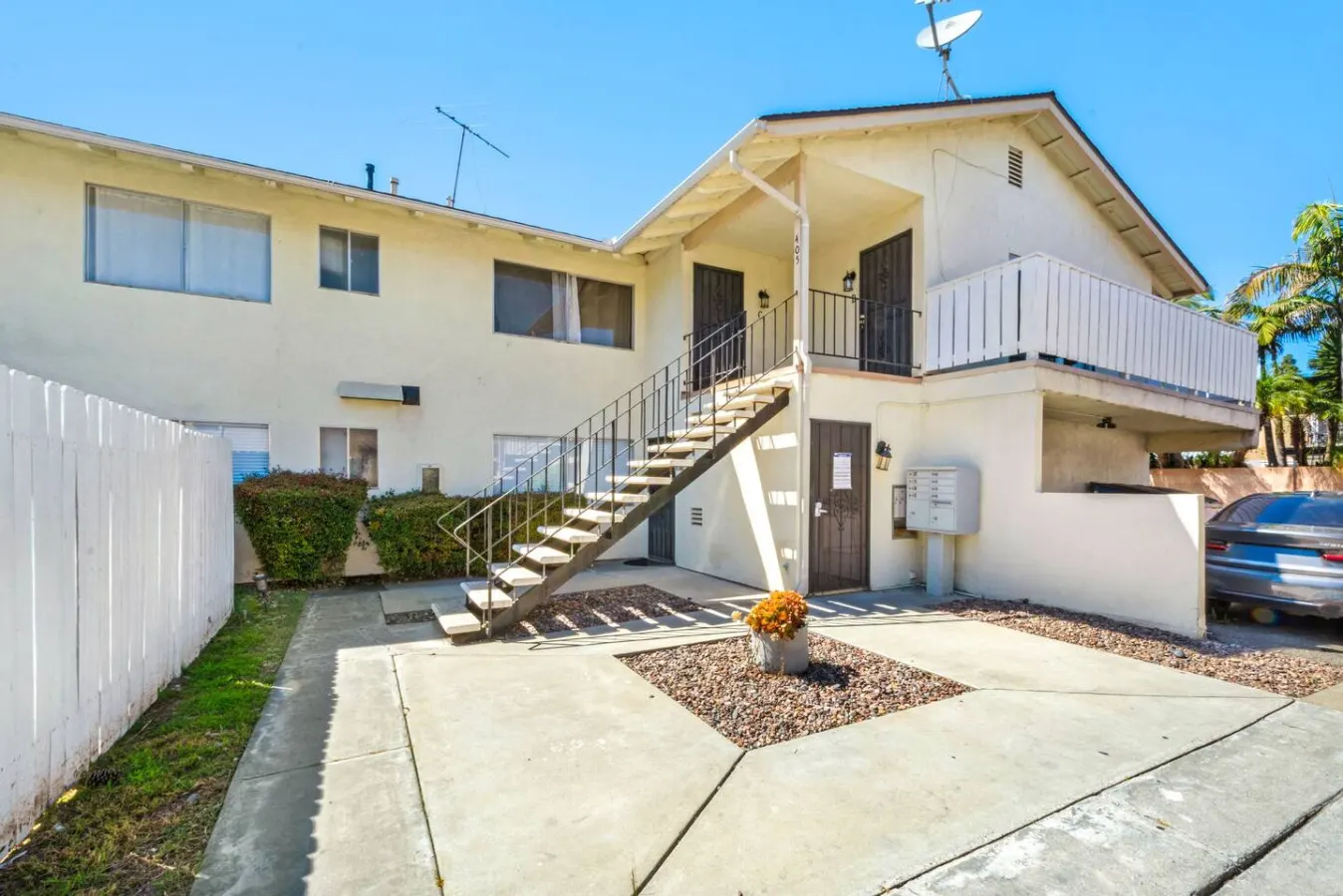2bd/2bth Nobel Delight, Close To South Coast Plaza — photo 2