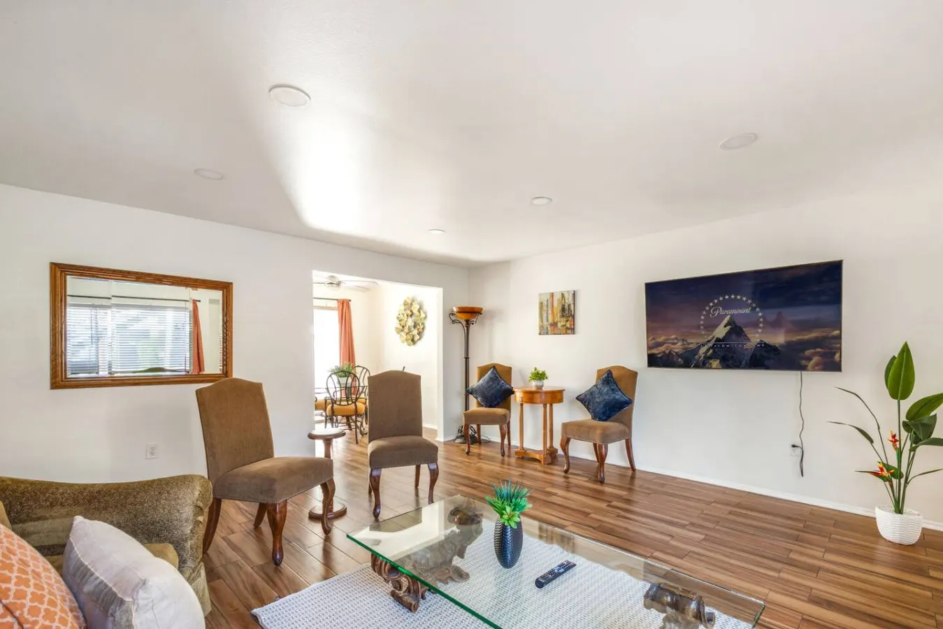 2bd/2bth Nobel Delight, Close To South Coast Plaza 9