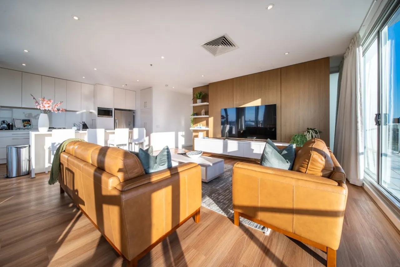 The Views Penthouse—Cityscape & Parkland Scenery 10