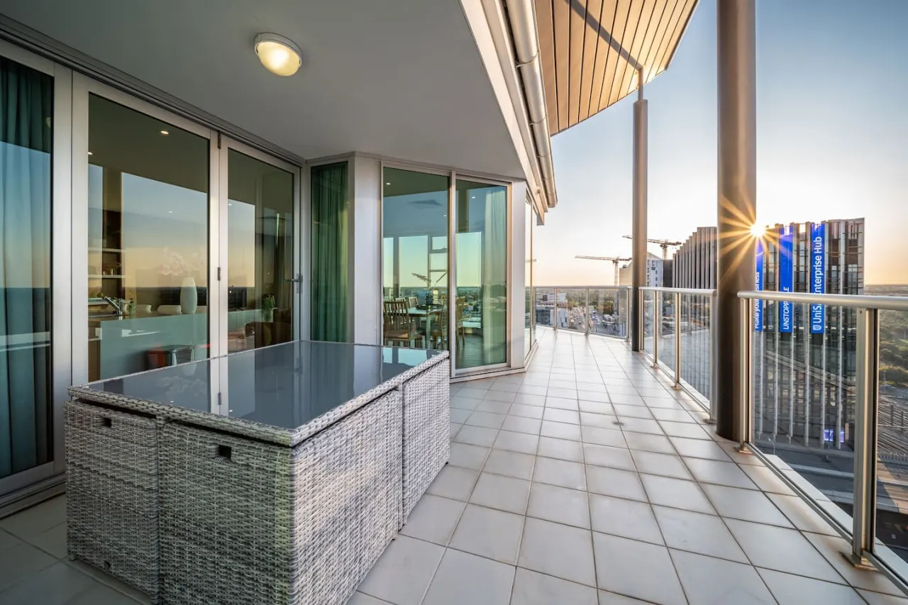 The Views Penthouse—Cityscape & Parkland Scenery 18