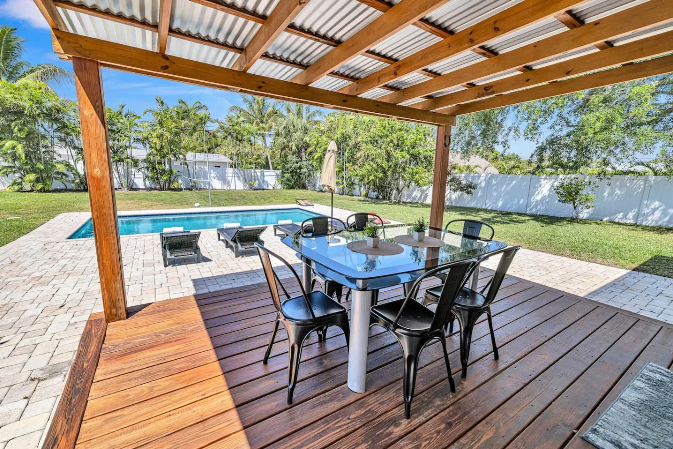 Stunning Tropical Pool House Delray Near The Beach — photo 5