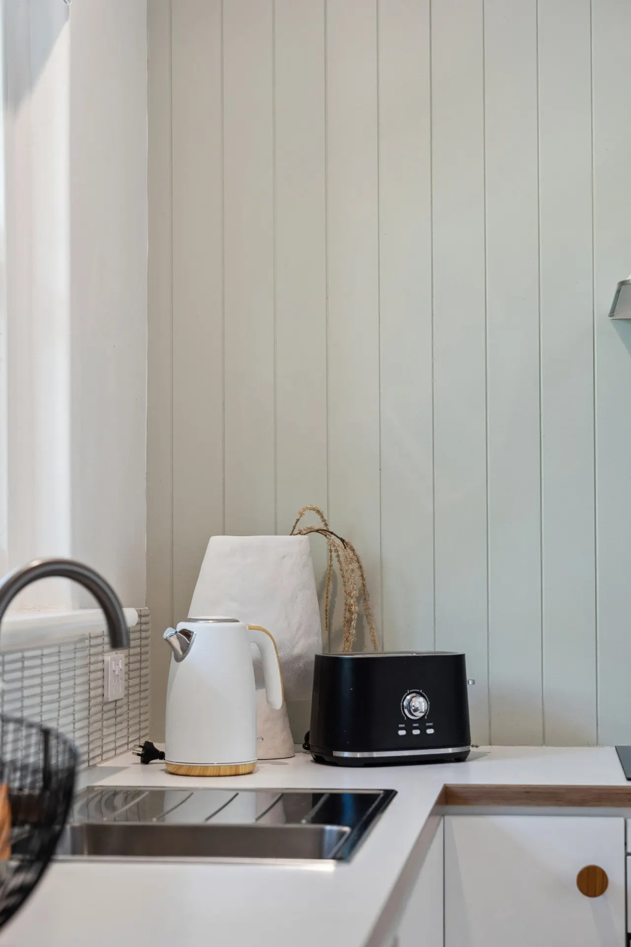 Seed at Arlo's—A Serene Coastal Hideaway 17