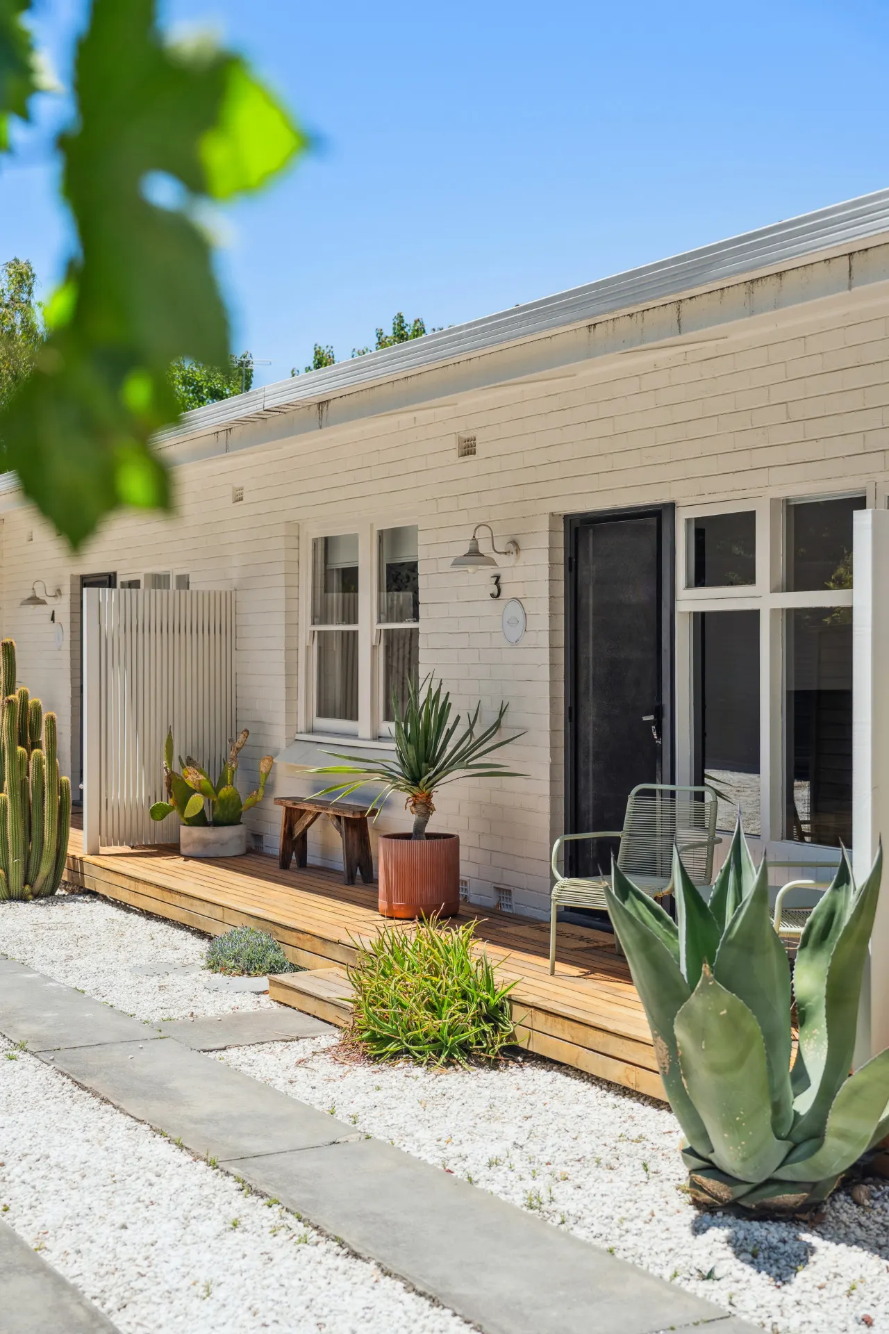 Seed at Arlo's—A Serene Coastal Hideaway 7