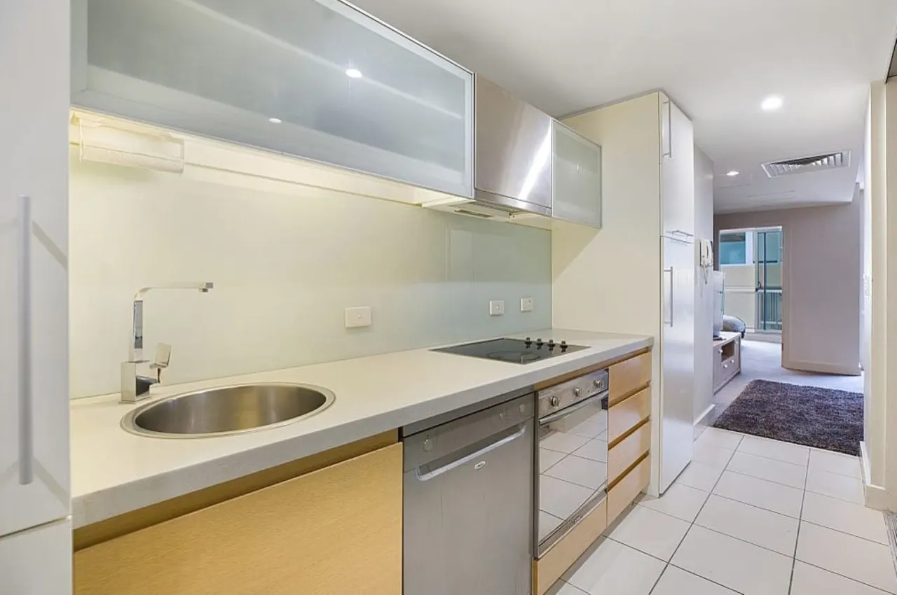Apartment in Glenelg! 2