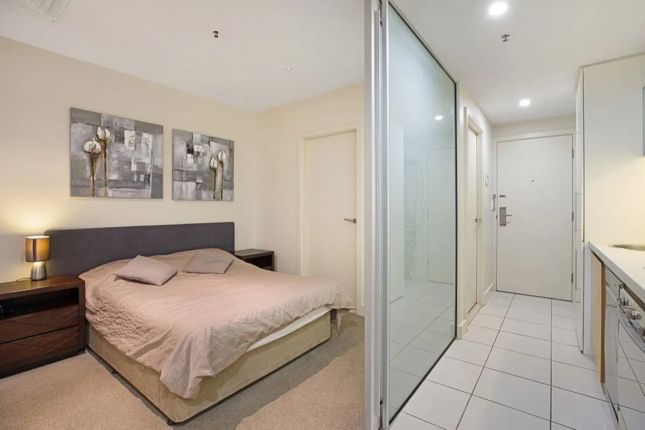 Apartment in Glenelg! 3