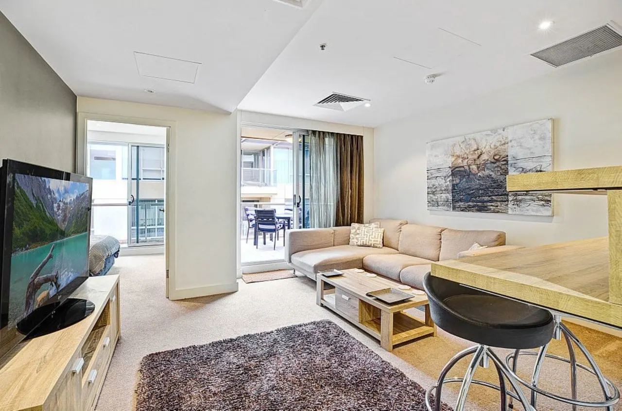 Apartment in Glenelg! 5