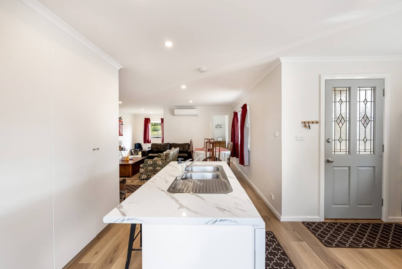 Spacious beach house 6