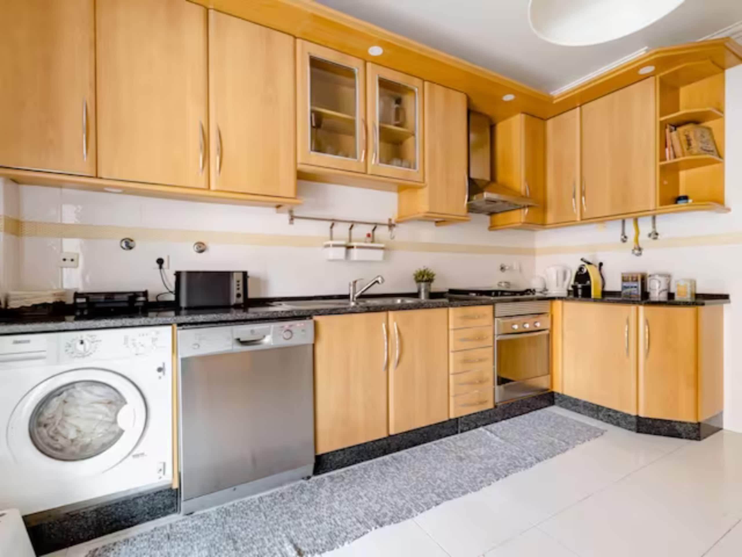 Charming and large family apartment with terrace 14