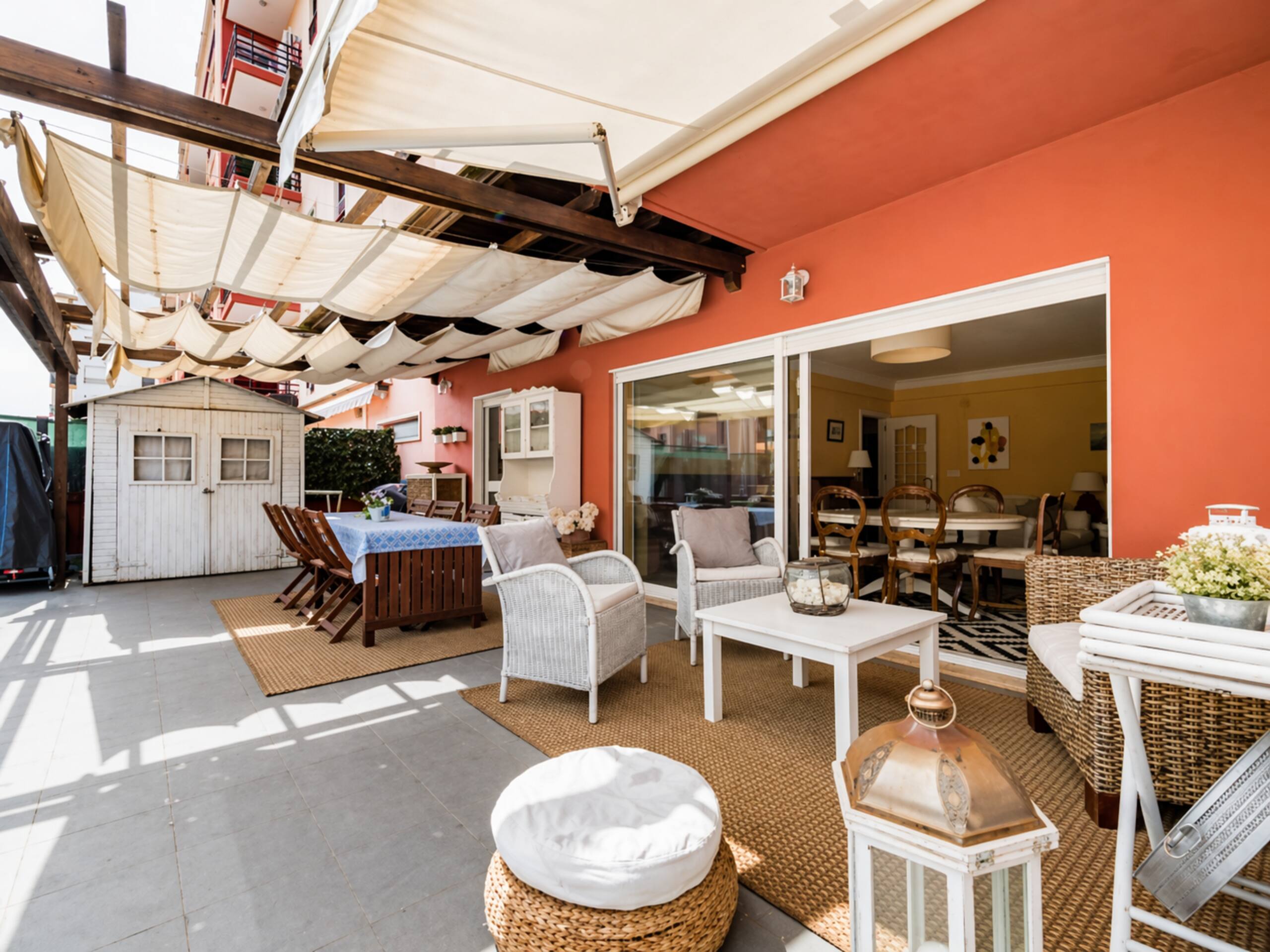 Charming and large family apartment with terrace 1