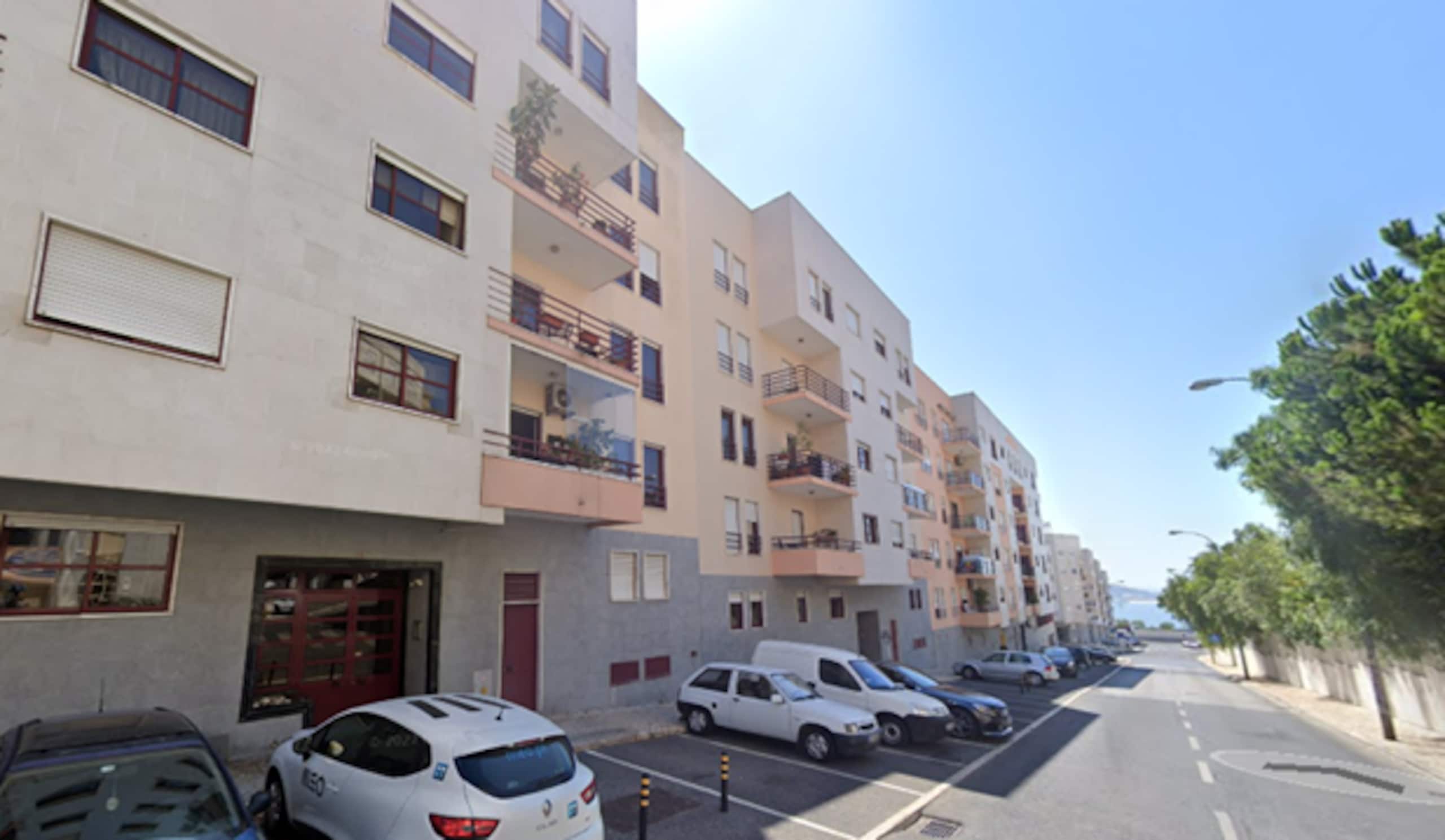 Charming and large family apartment with terrace 35