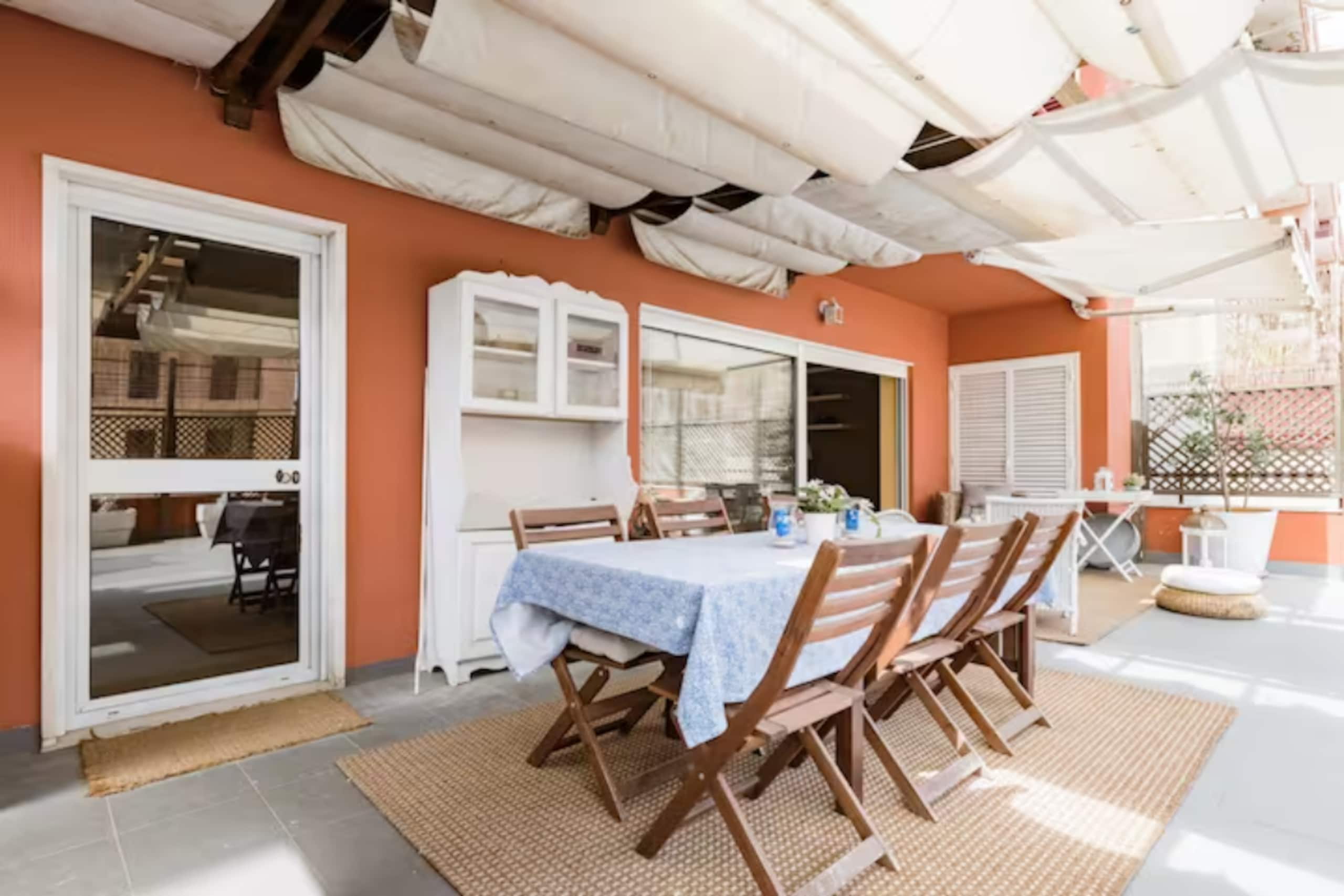 Charming and large family apartment with terrace 7