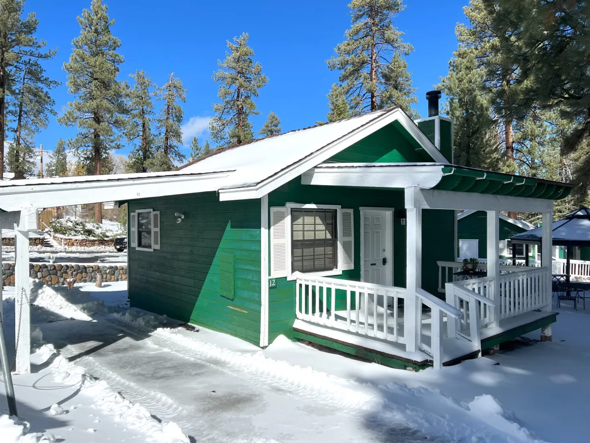 Tranquil 2 Bd Getaway w/ Hot Tub - Bear Manor #12 6