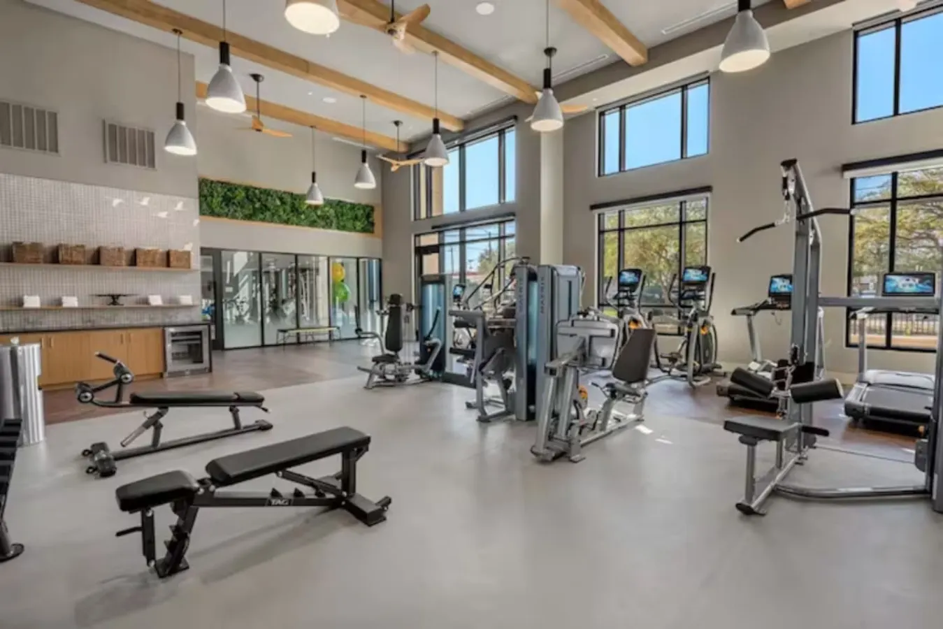 Spectacular 1-Bedroom Walk to Raymond James! 8