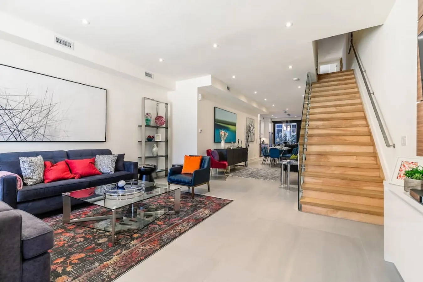 Bright Modern 3BR • Executive Comfort • Design