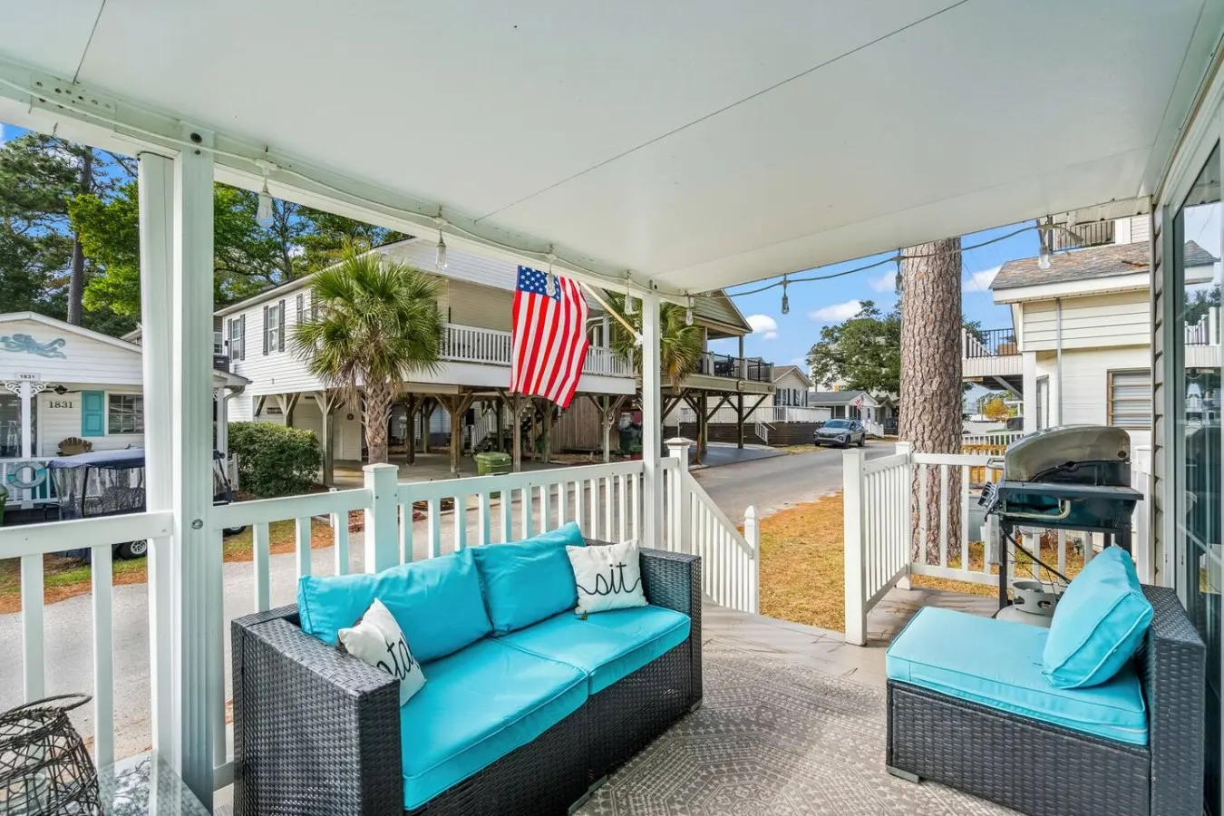 Cozy OL Retreat Short Walk to Beach & Waterpark 4