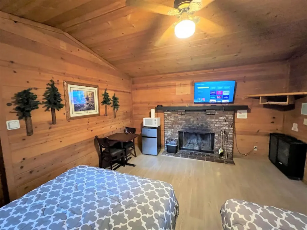Quaint, Charming Cabin Near all Ski Resorts - Cabin #12 3