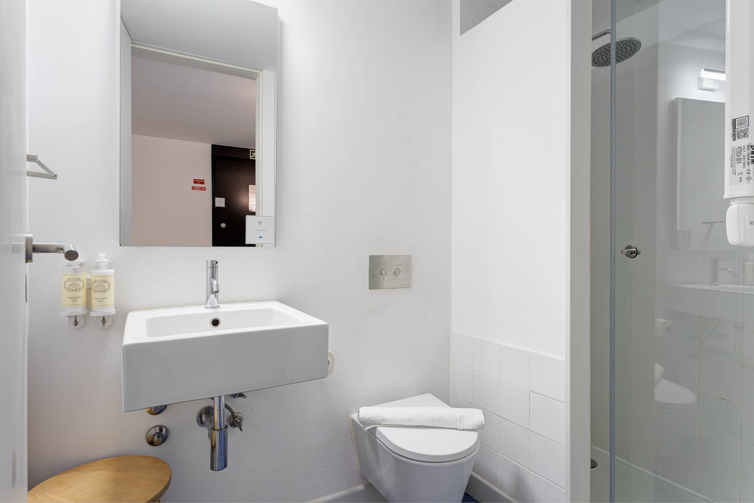 Piso Azul @ Cosy 3BR with AC in Central Lisbon II 35