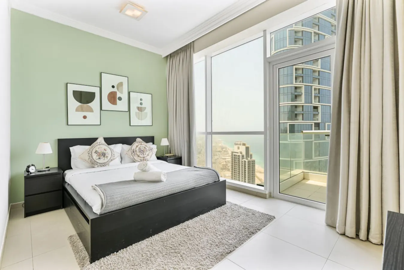 4BR Seafront Retreat w/ Private Beach Access 3