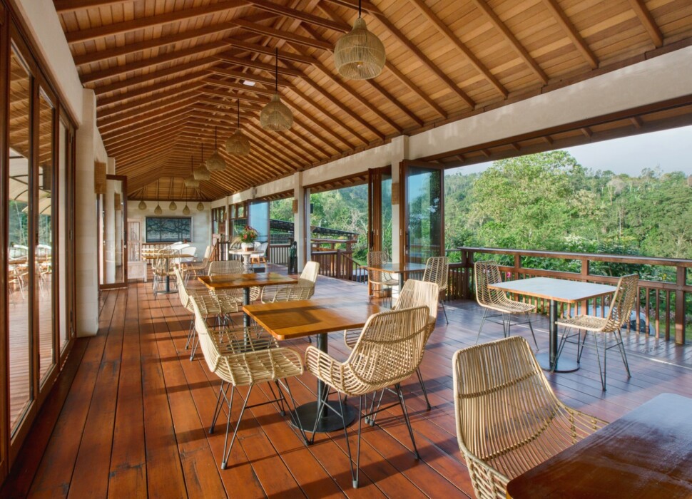 Giriwood Hotel & Villa 10