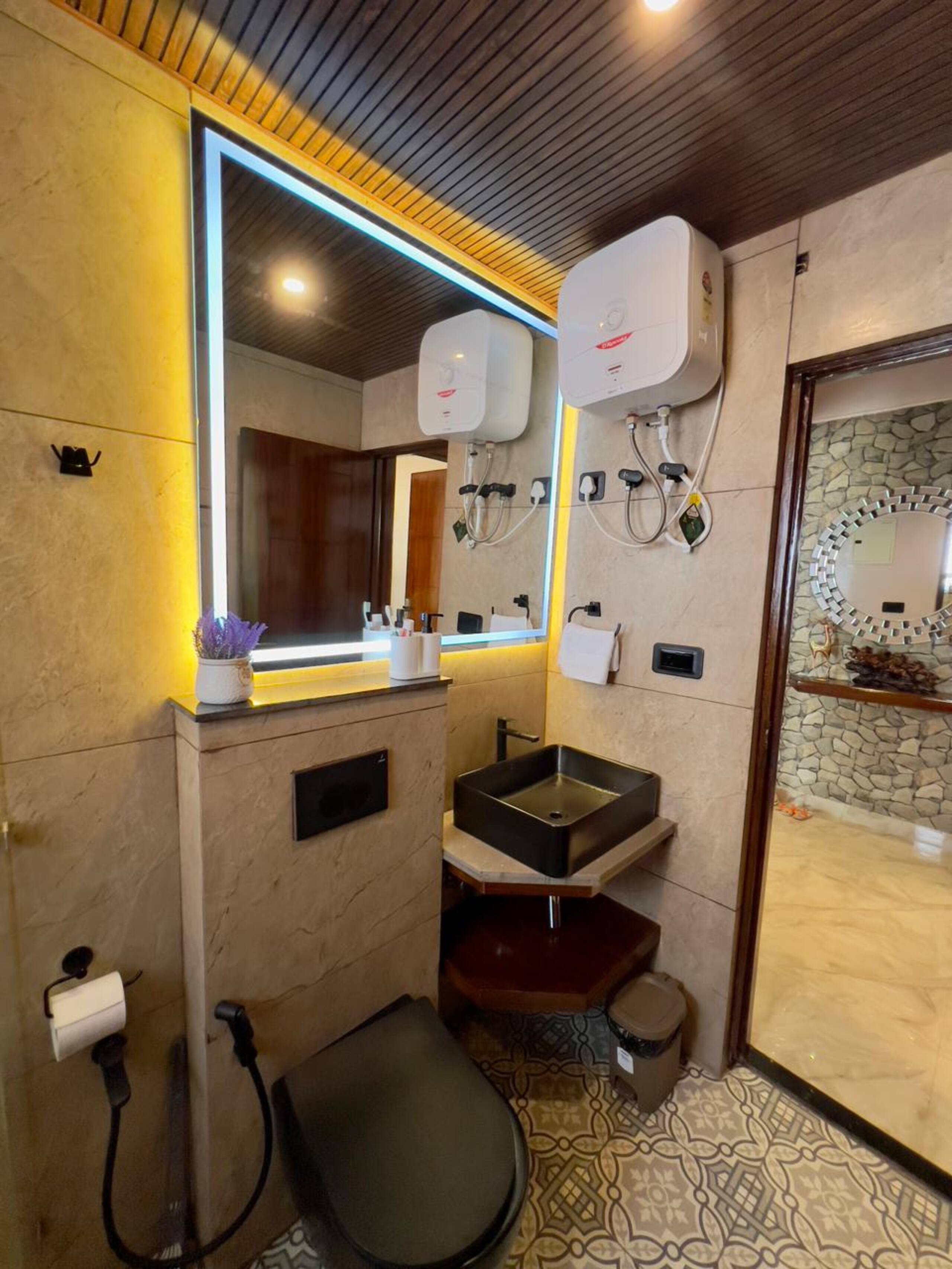 Newly Renovated 2BHK | Candolim | Pool |Near Beach 10