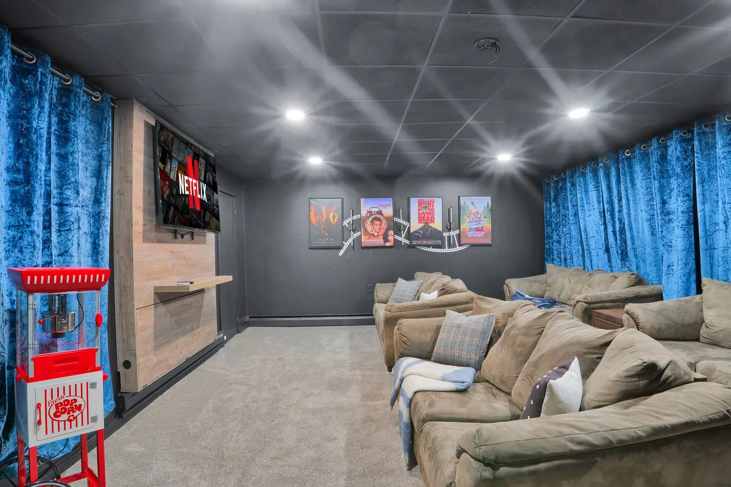 NEW! HomeTheater-HotTub-GameRoom-FirePit-BBQGrill 11