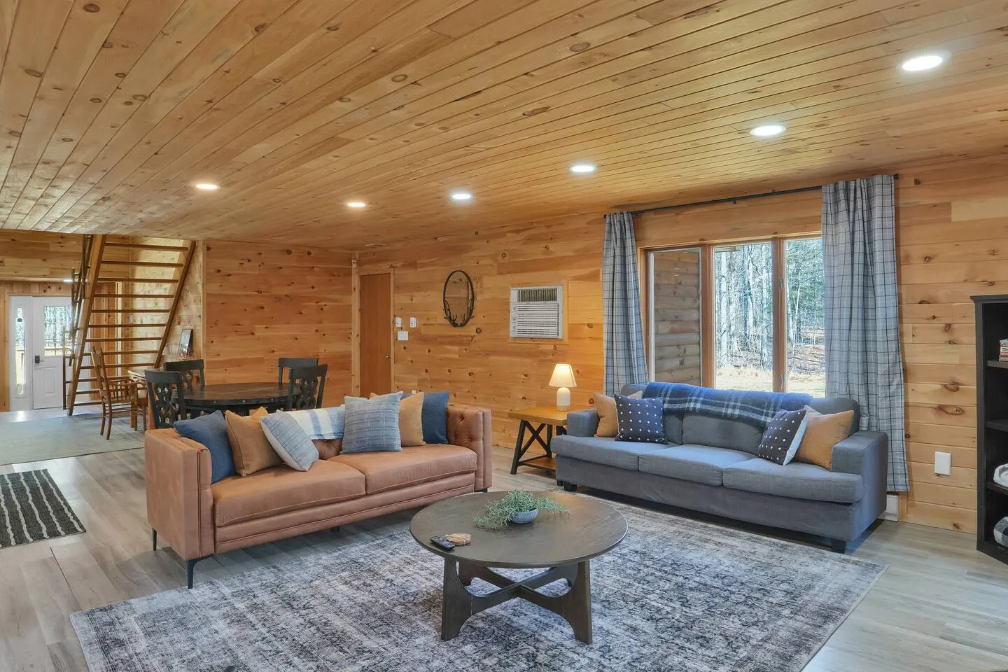 NEW! HomeTheater-HotTub-GameRoom-FirePit-BBQGrill 20