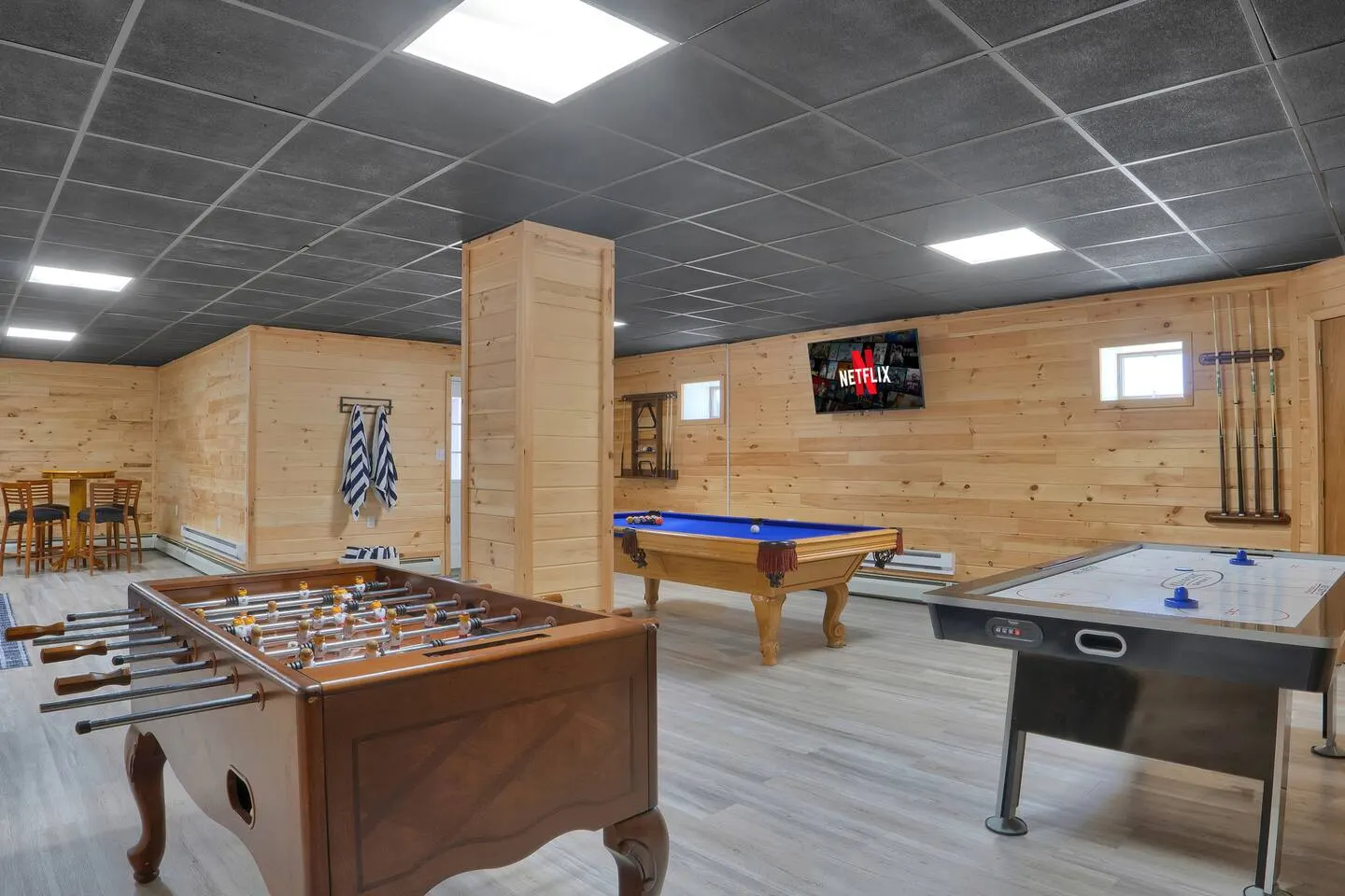 NEW! HomeTheater-HotTub-GameRoom-FirePit-BBQGrill 6