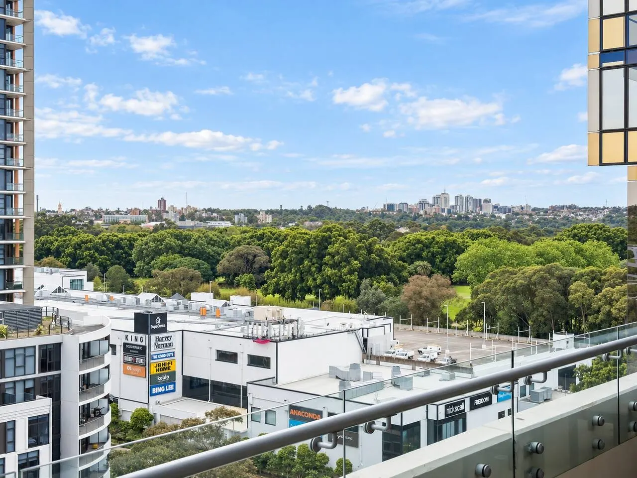 Huge Penthouse City Park View Shopping 2 Cars 13