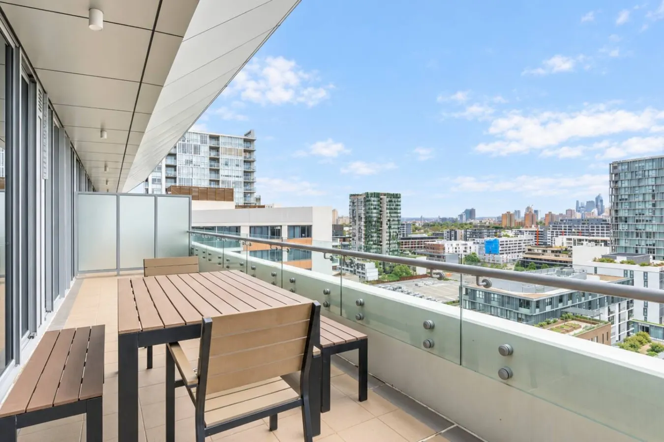 Huge Penthouse City Park View Shopping 2 Cars — photo 5