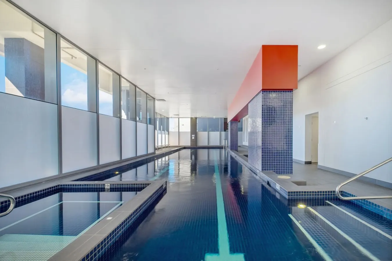 Huge Penthouse City Park View Shopping 2 Cars 7