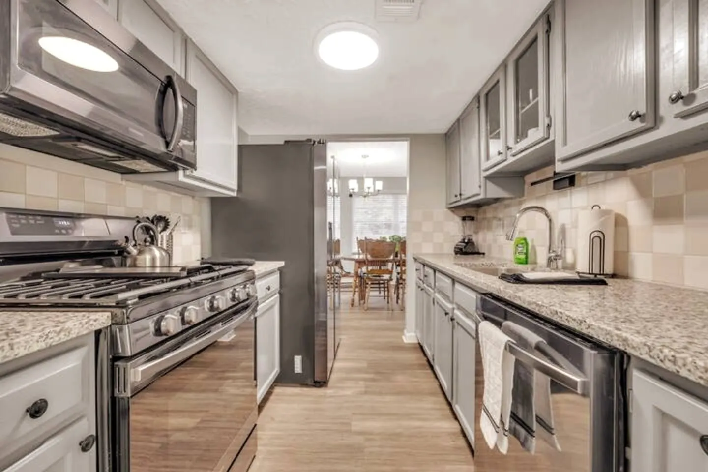 Sandy Springs Townhome Near River & Dining — photo 2