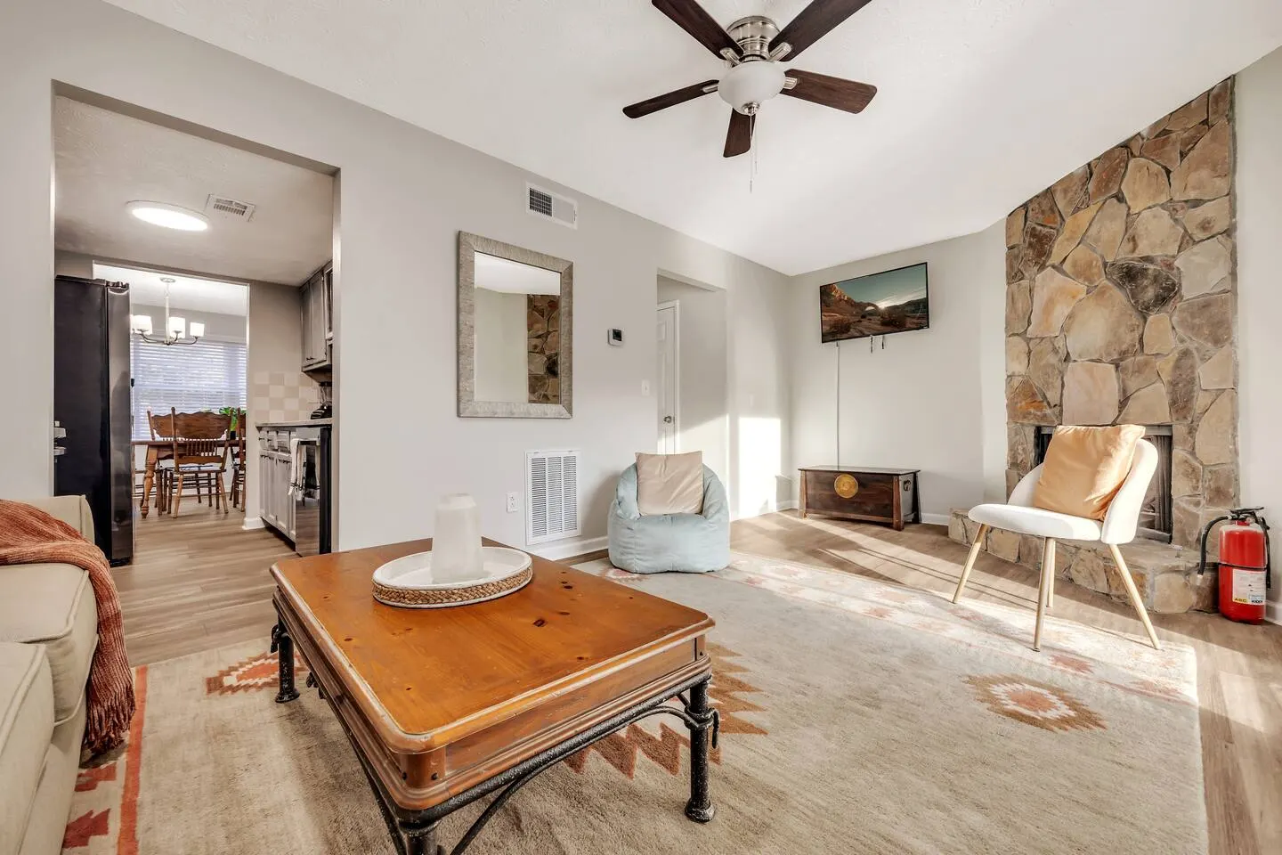 Sandy Springs Townhome Near River & Dining 9