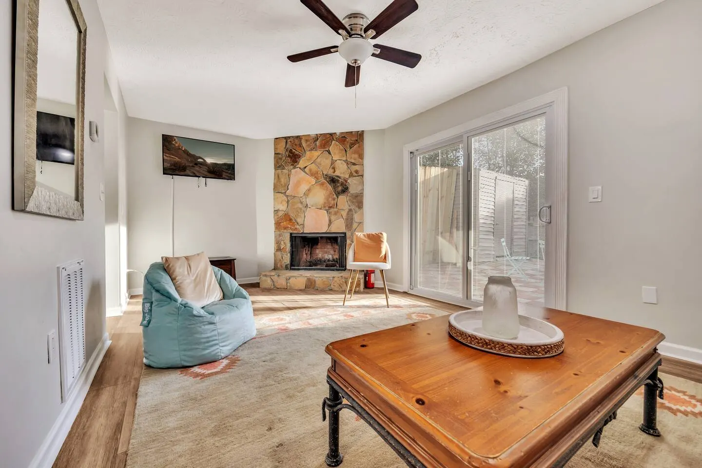 Sandy Springs Townhome Near River & Dining 11