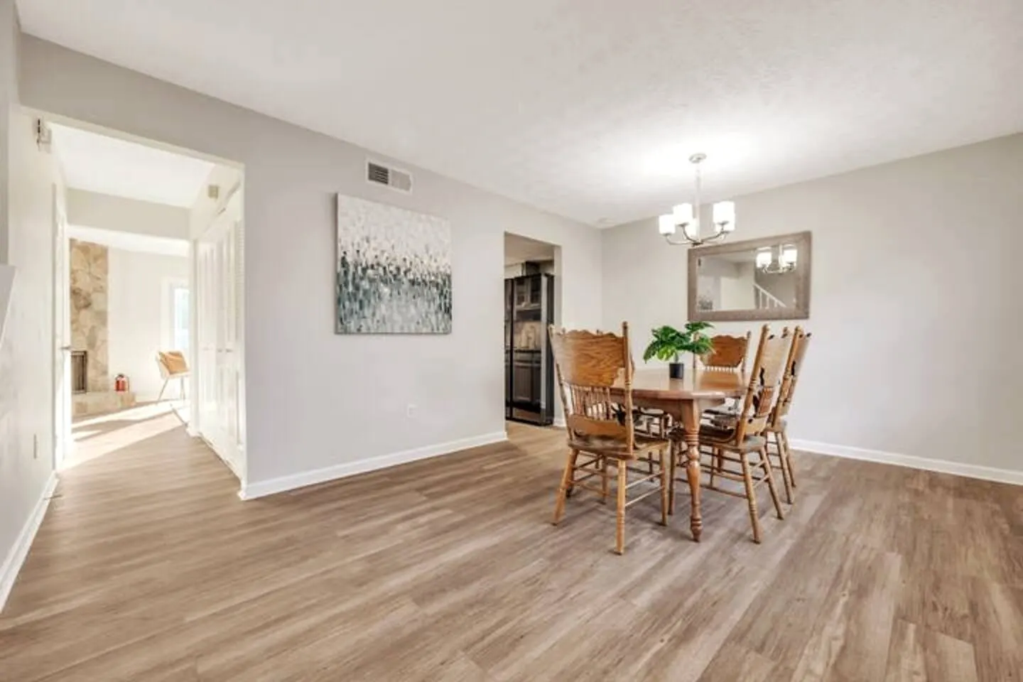 Sandy Springs Townhome Near River & Dining 16