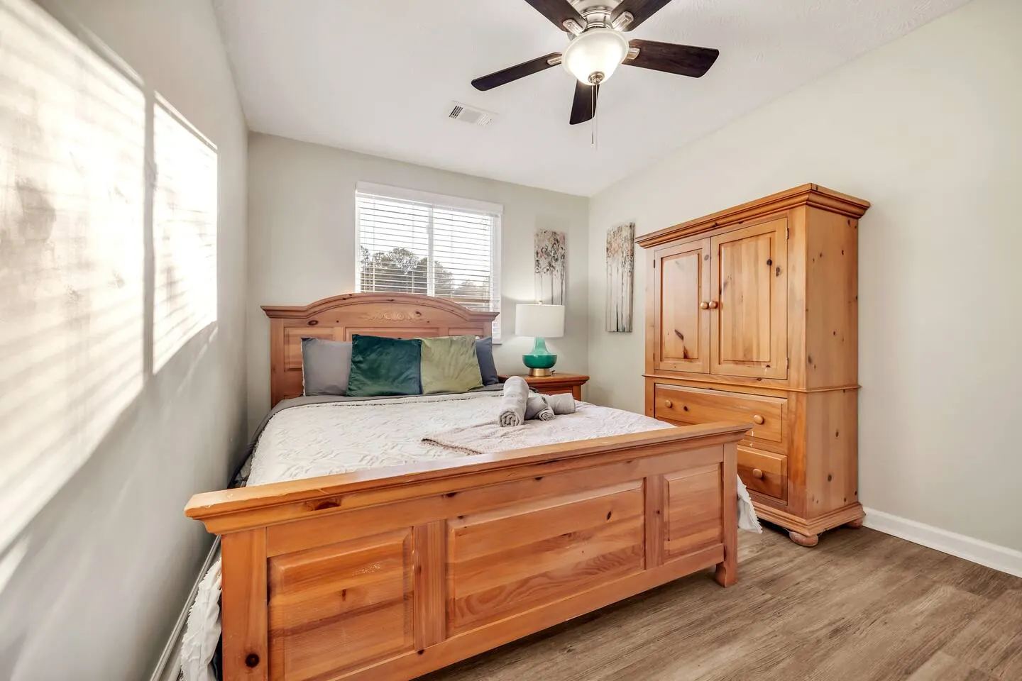 Sandy Springs Townhome Near River & Dining — photo 5