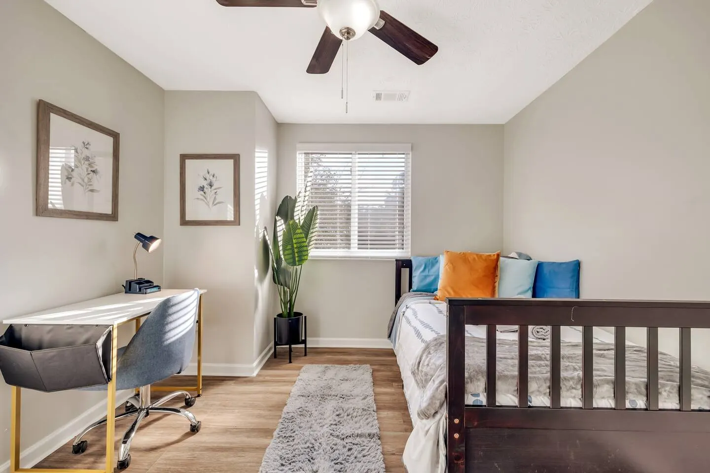 Sandy Springs Townhome Near River & Dining 8