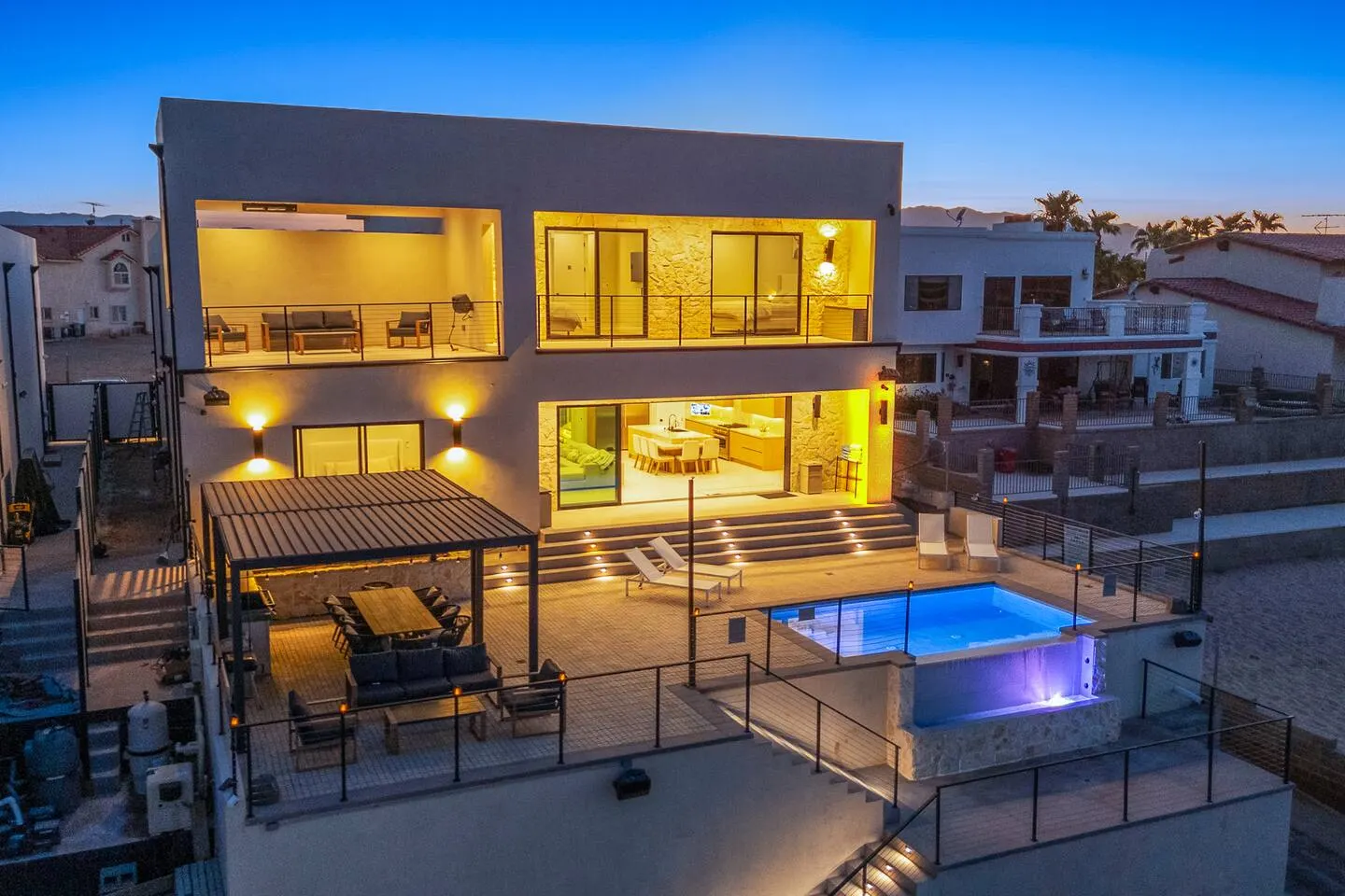 Luxury Riverfront | Beach | 6bd | Pool | Sleeps 16 — photo 3