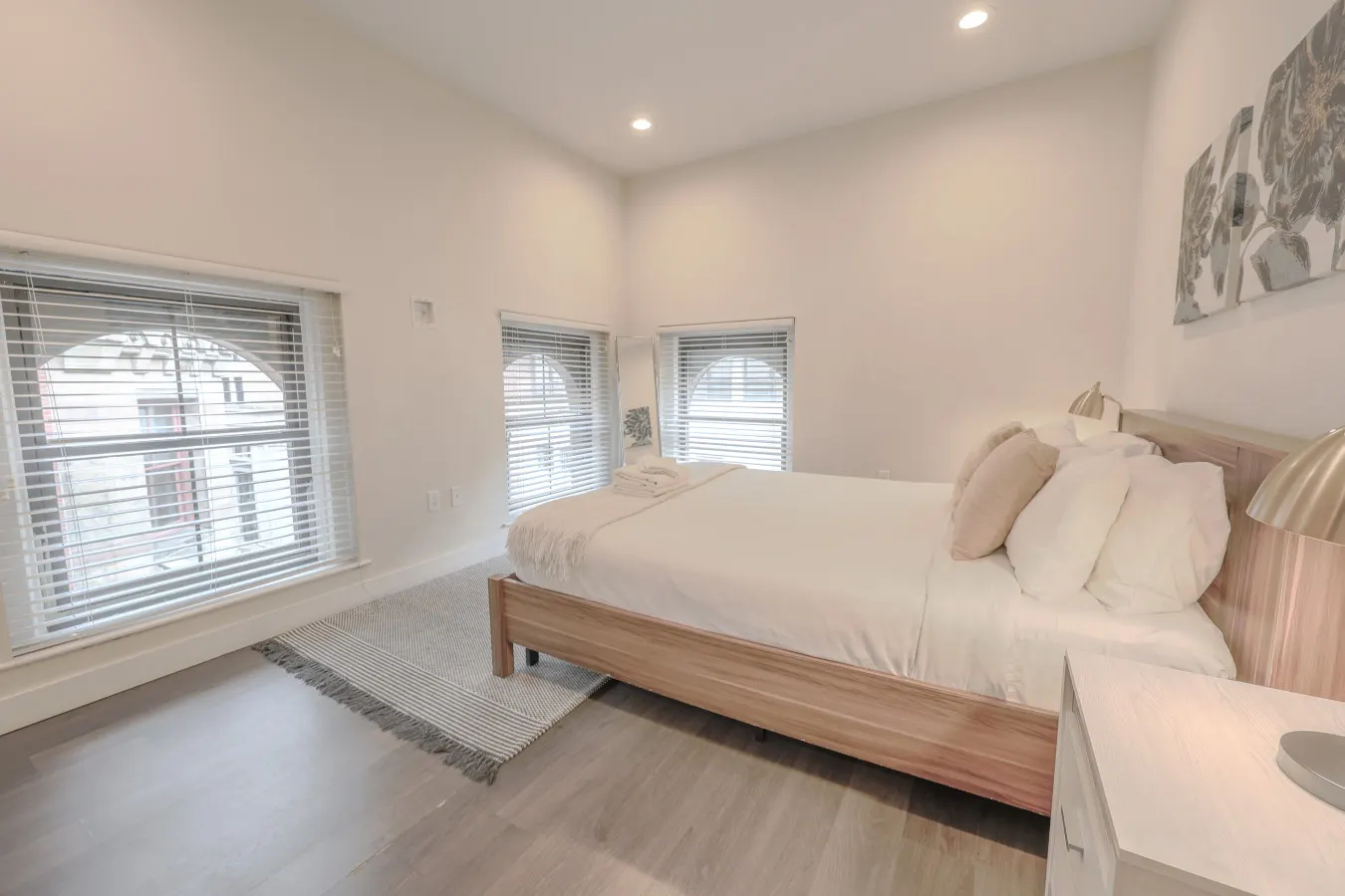 Luxury at a Discount!! 2br/2ba 200mbps Internet 9