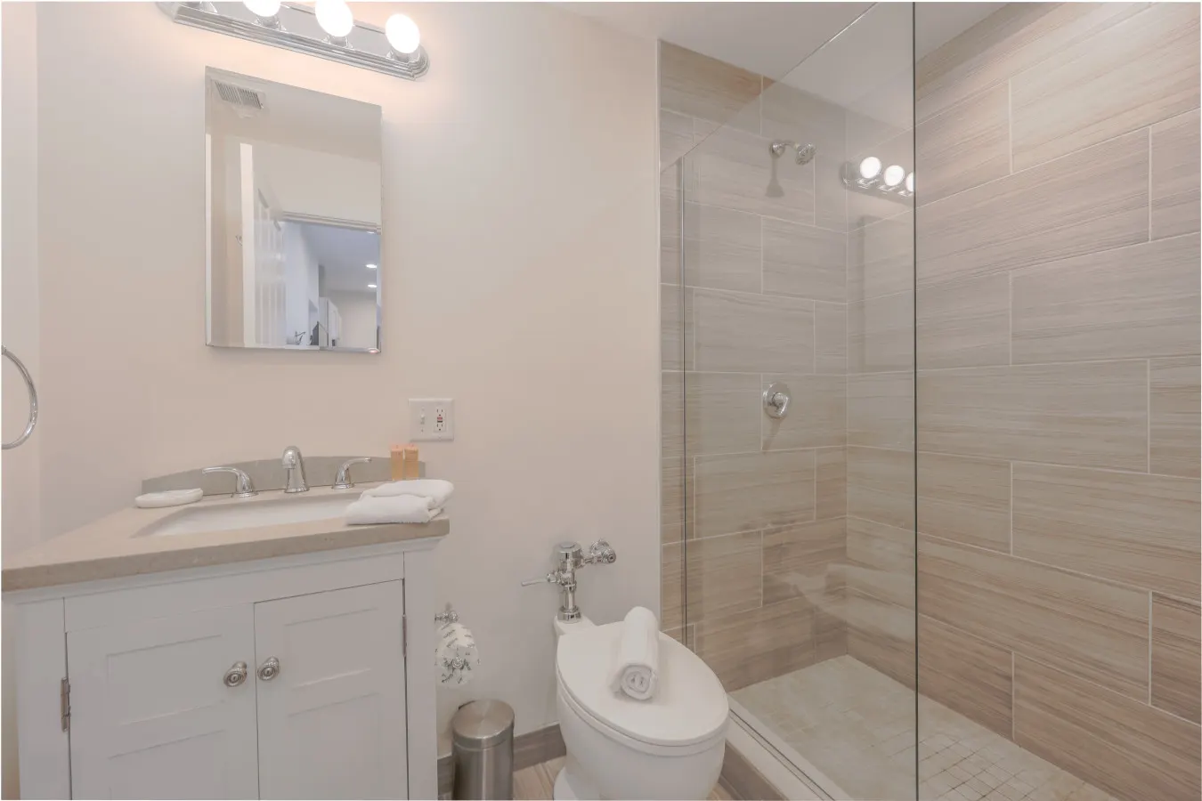 Luxury at a Discount!! 2br/2ba 200mbps Internet 5