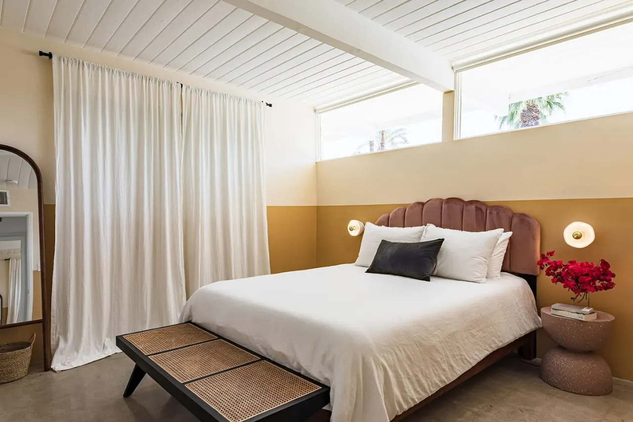 Three Palms: Palm Springs, CA 19