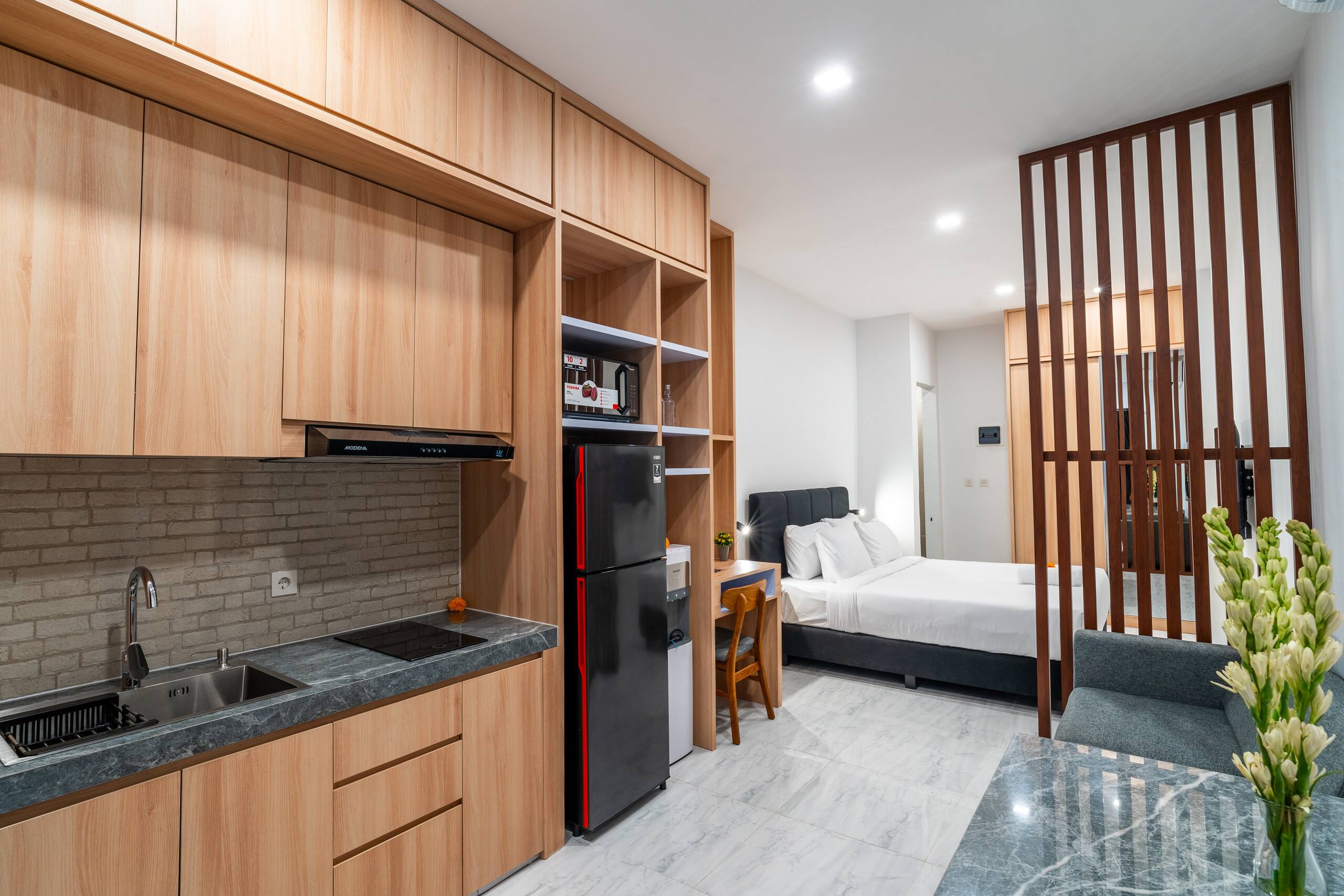 Charming 1-Bedroom Apartment in Central Seminyak — photo 5